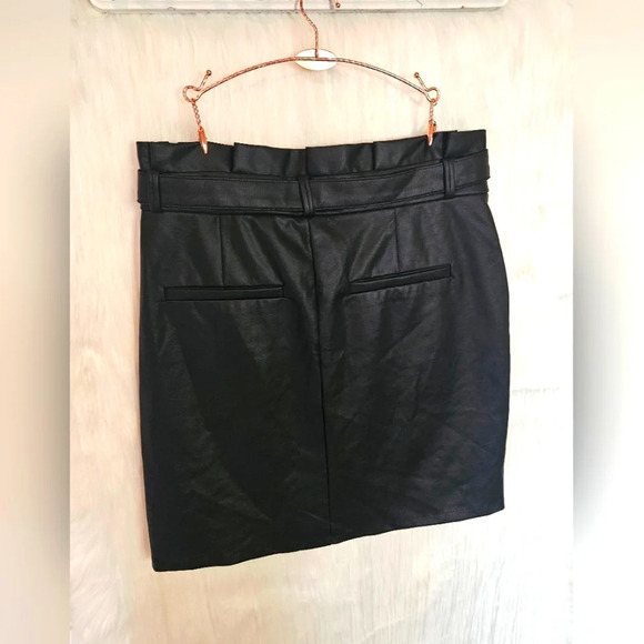Vero Moda Eva Paperbag Waist Coated Mini Skirt - Picture 9 of 11